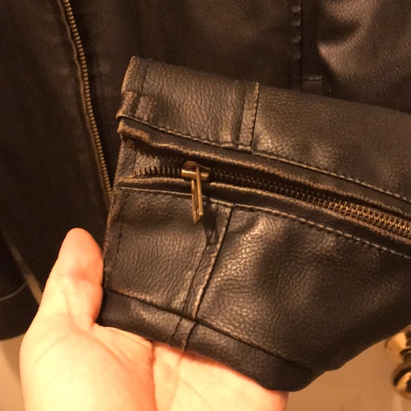 Black Rivet G-III faux “leather” jacket - Picture 4 of 5